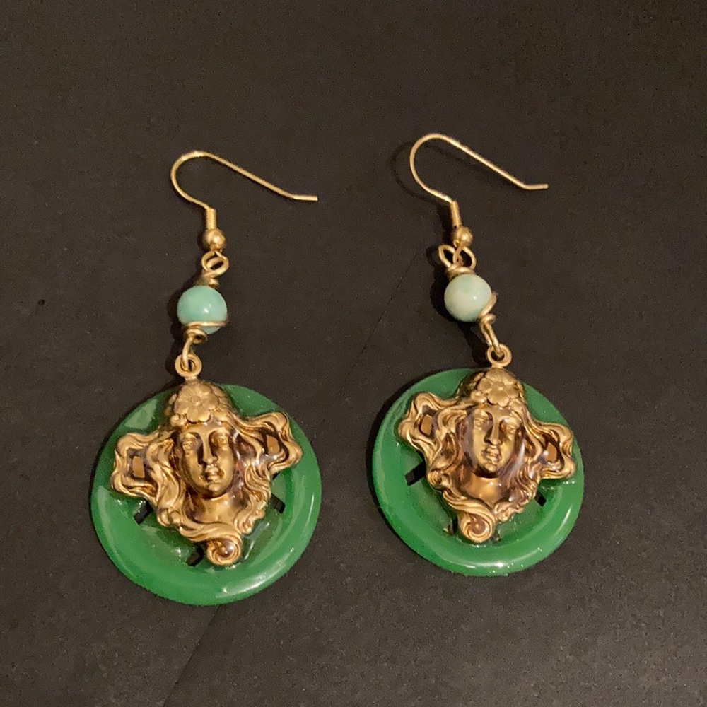 Vintage Button Earring